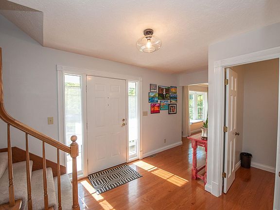 5th image of 216 Jennings St