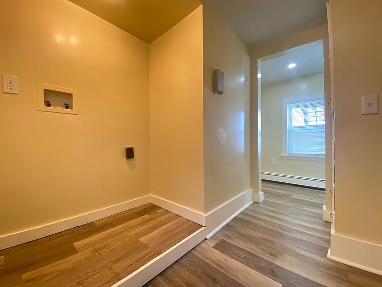 77 Franklin St — Photo 31