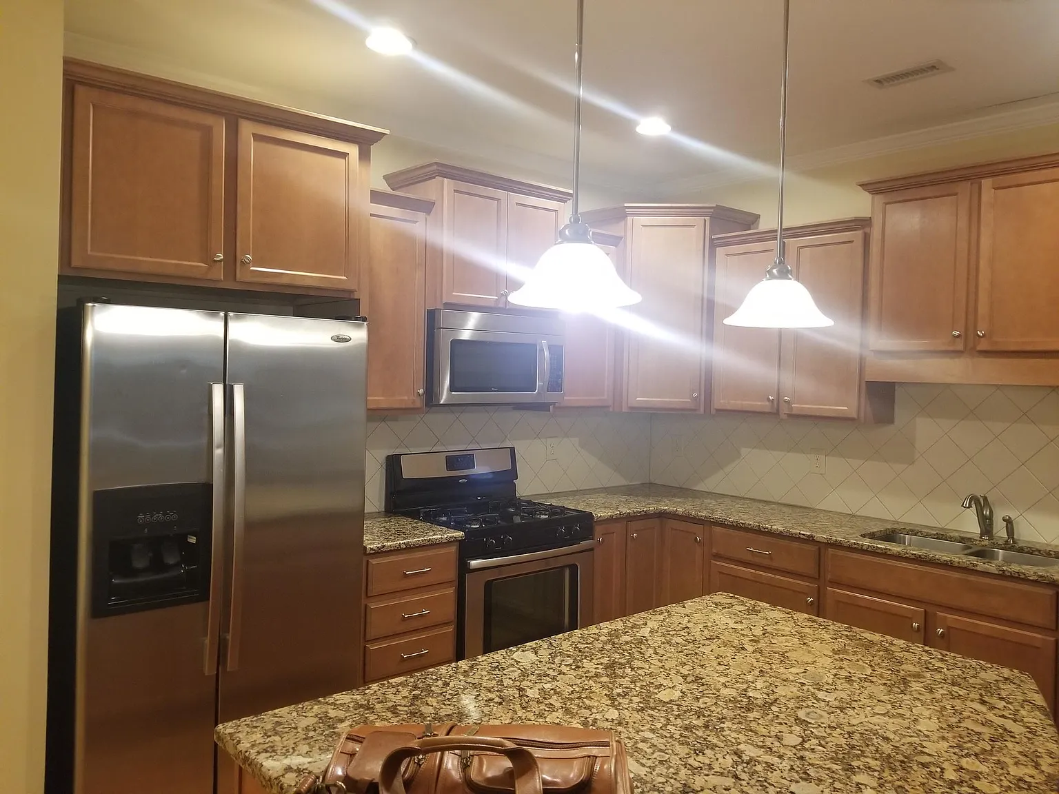 3 bed, 2.5 bath, 1811 sqft, $1,895 — Photo 3