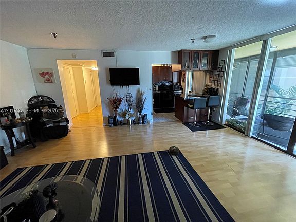 4th image of 671 NE 195th St APT 207