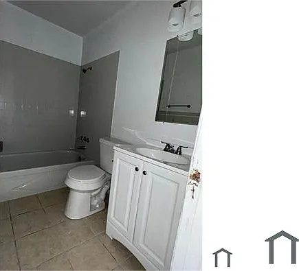 1749 SW 12th St — Photo 3