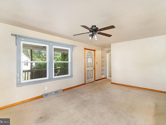 5th image of 309 Greenwood Ave