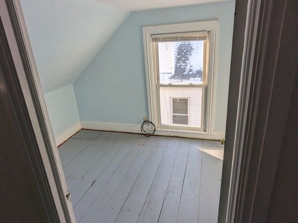 56 Rackleff St APT 3, Portland, ME 04103