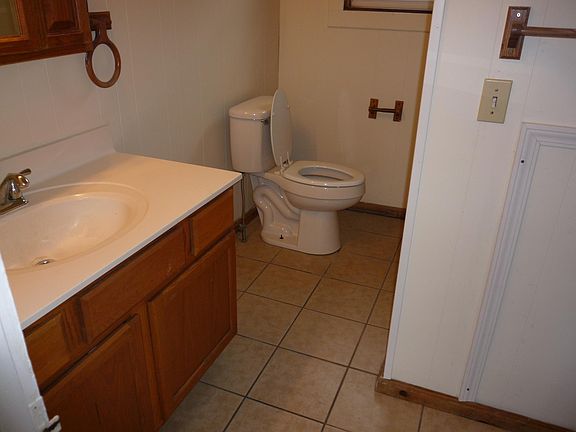 2nd image of 84 Paige St #2
