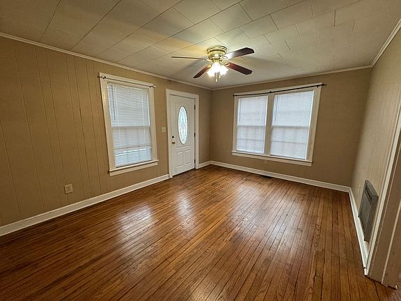 3rd image of 402 N 8th St