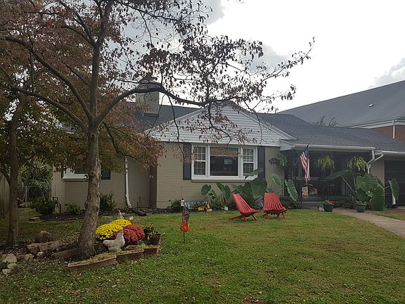 2nd image of 612 Maple Ave