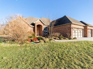 1686 N Carnegie Rd, Nixa, MO 65714