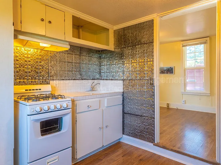 461 Reeside Ave — Photo 4