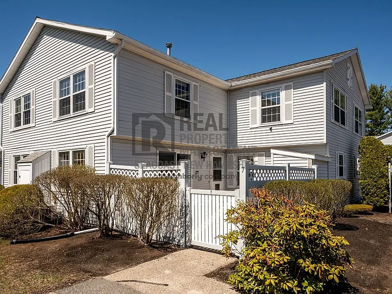 7 Springfield Ests — Photo 24