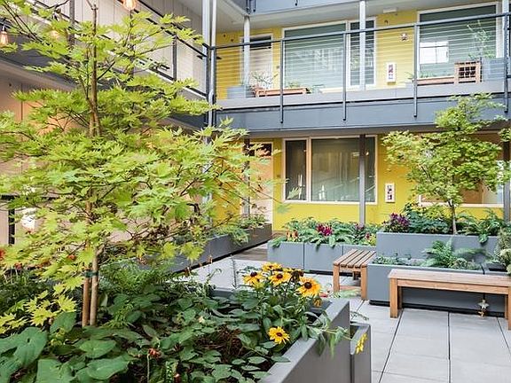 3rd image of 121 12th Ave E Unit 302