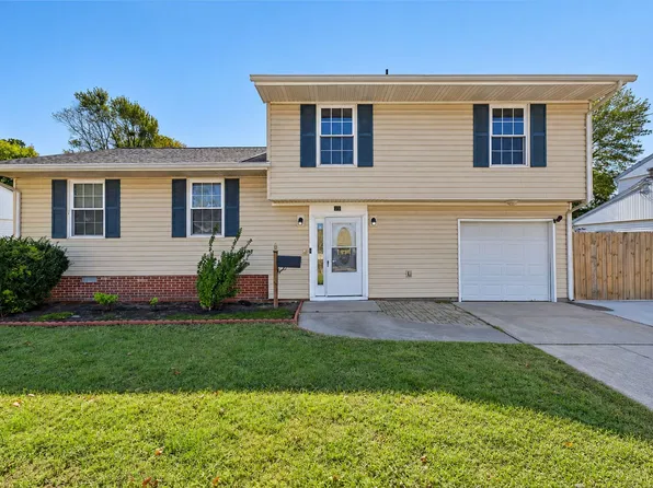 24 Diggs Dr, Hampton, VA 23666