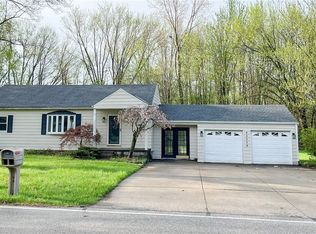 42009 Adelbert St, Elyria, OH 44035