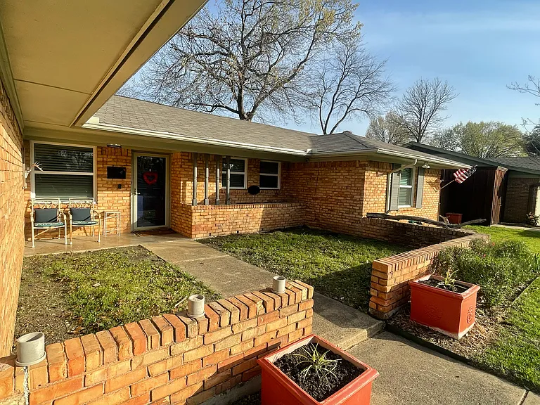 13216 Meandering Way — Photo 2