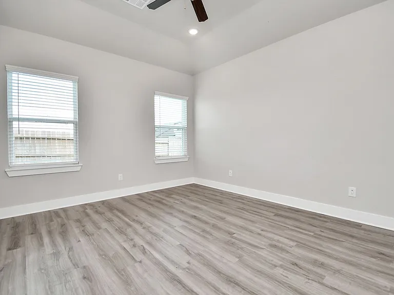 21039 Shore Oak Dr #B — Photo 31
