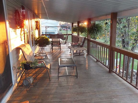 3rd image of 181 Point Oak Dr