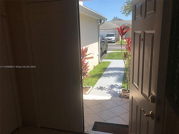 4th image of 4041 SW 72nd Dr