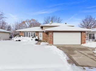 976 Hyacynth Ln, Bartlett, IL 60103