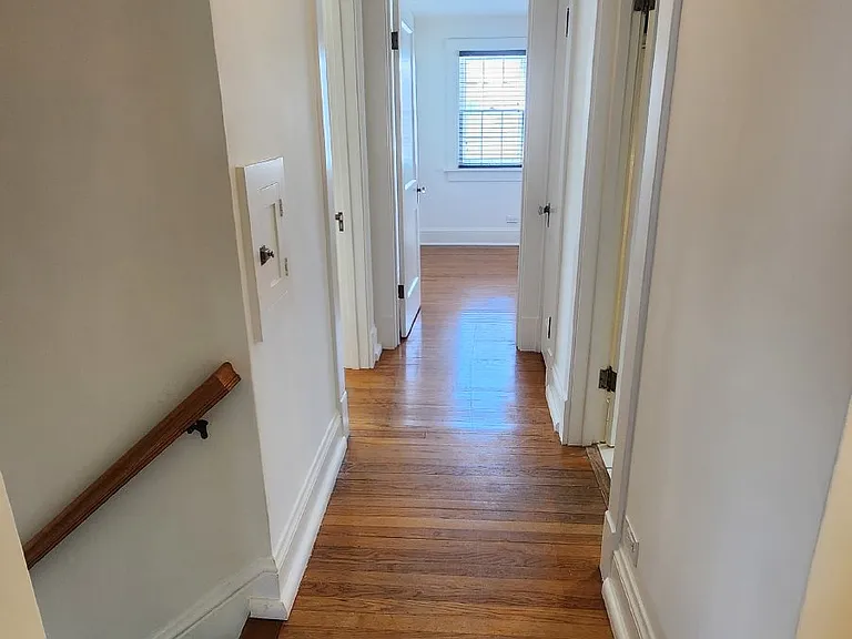 212 Roosevelt Ave — Photo 25