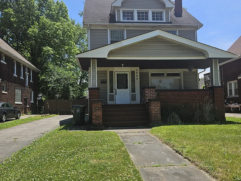 3868 Washington Park Blvd — Photo 1