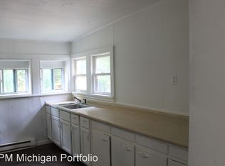 6682 Becht Rd E APT B, Coloma, MI 49038