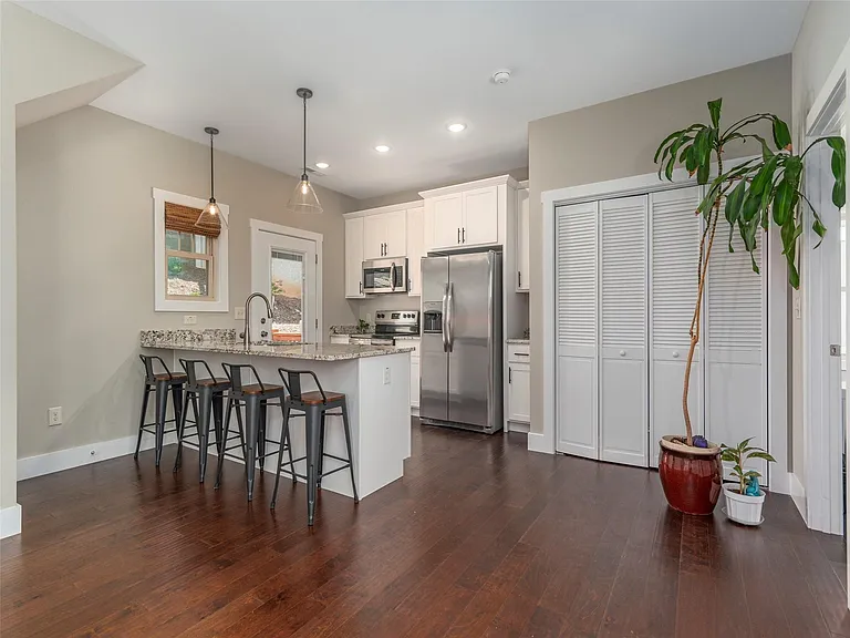 41 Wheeler Rd — Photo 3