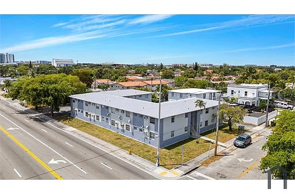 Building Photo - 3255 W Flagler St #1-20