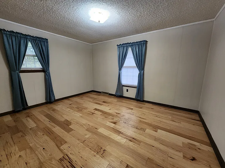4914 S Grundy Quarles Hwy — Photo 7