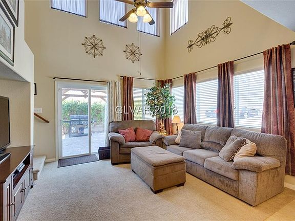 5th image of 9069 Melrose Park St