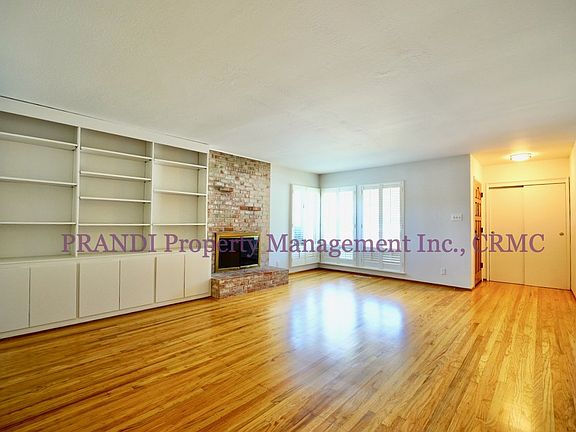 3rd image of 2200 Las Gallinas Ave