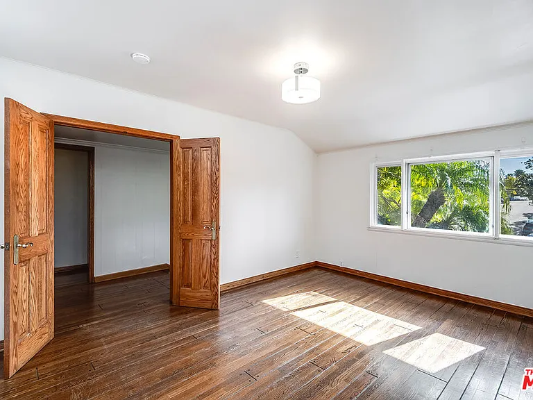 2924 Manning Ave — Photo 10