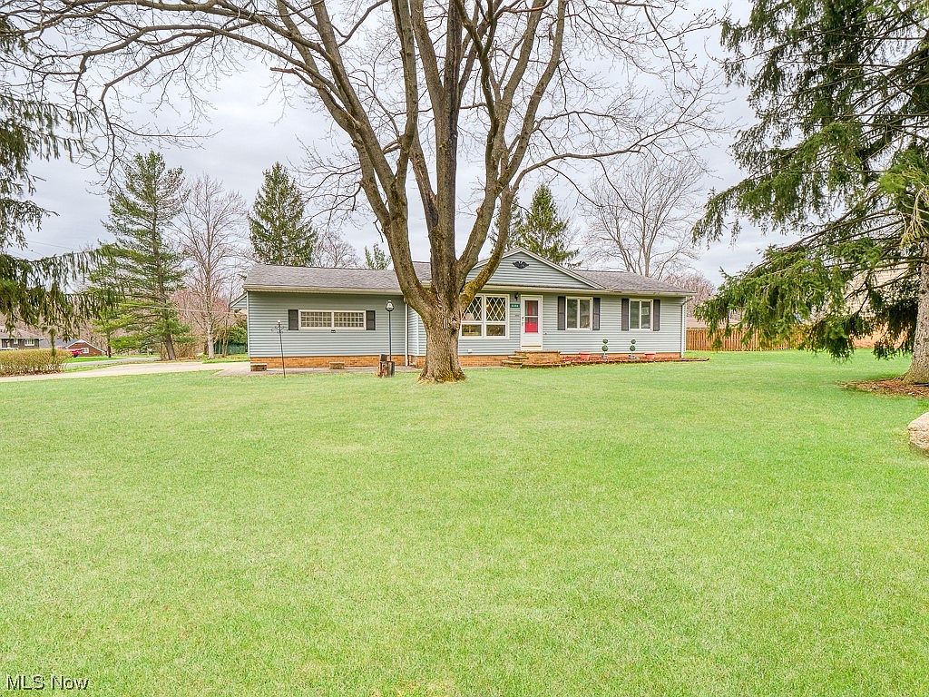 8306 Wright Rd, Broadview Hts, OH 44147 Zillow
