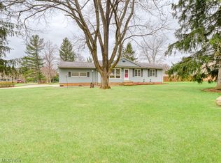 8306 Wright Rd, Broadview Hts, OH 44147
