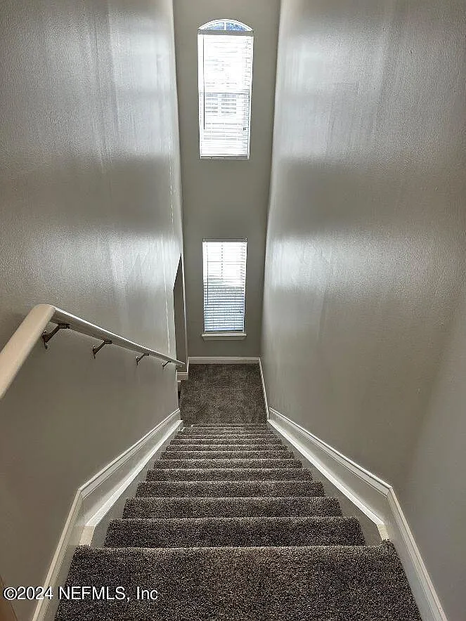 3 bed, 3.0 bath, 1310 sqft, $1,995 — Photo 4