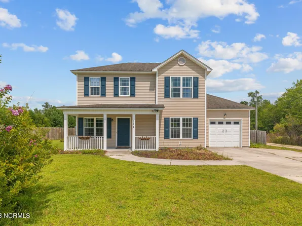 114 Blossom Court, Maple Hill, NC 28454