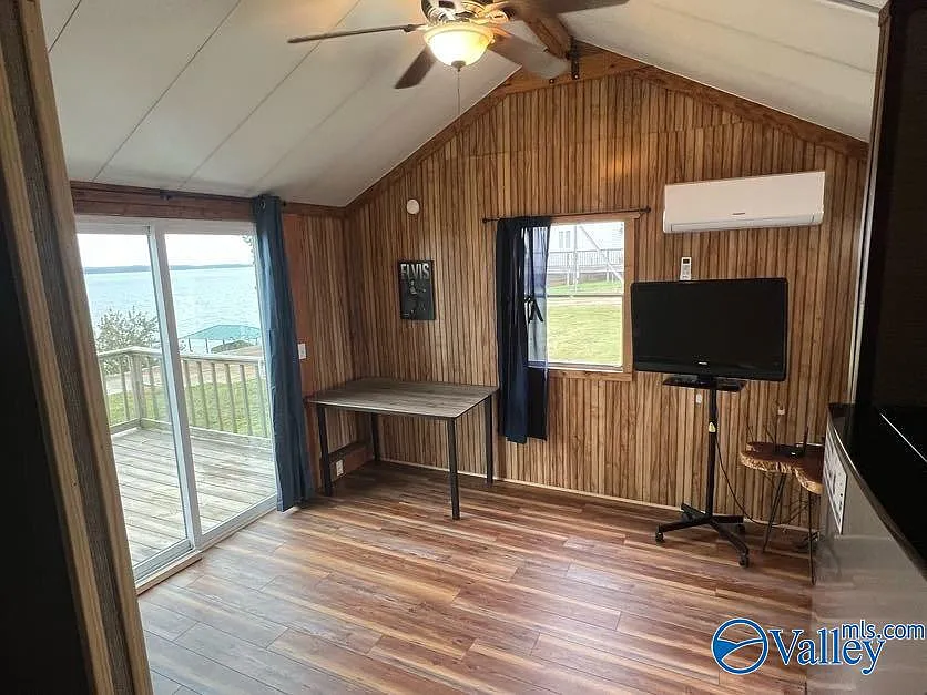 1 bed, 288 sqft, $1,395 — Photo 3