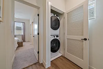 Lat Twenty7 Townhomes — Photo 53