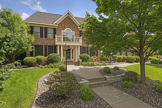 1st image of 3203 Crestmoor Dr