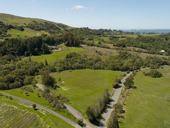 2nd image of 5289 Sonoma Mountain Road