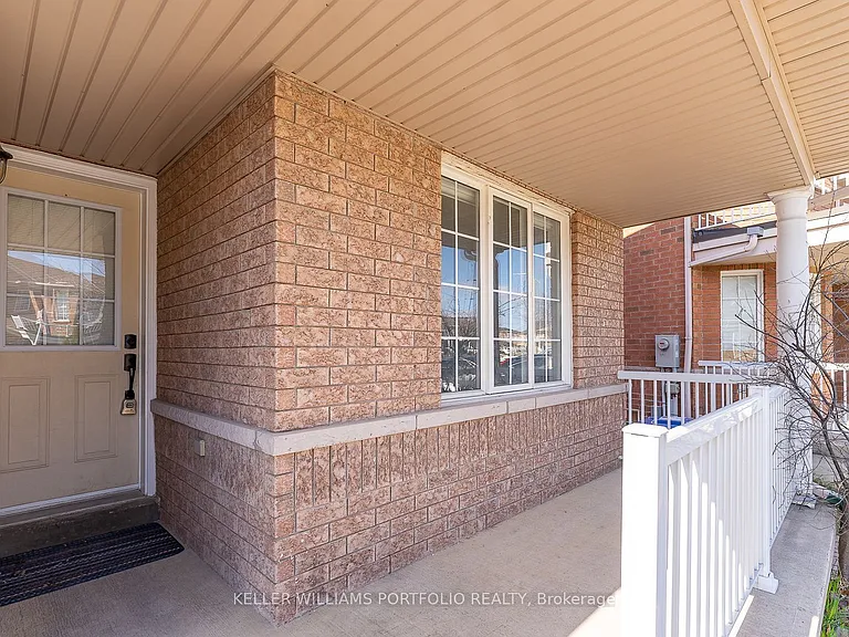 99 Dells Cres — Photo 3