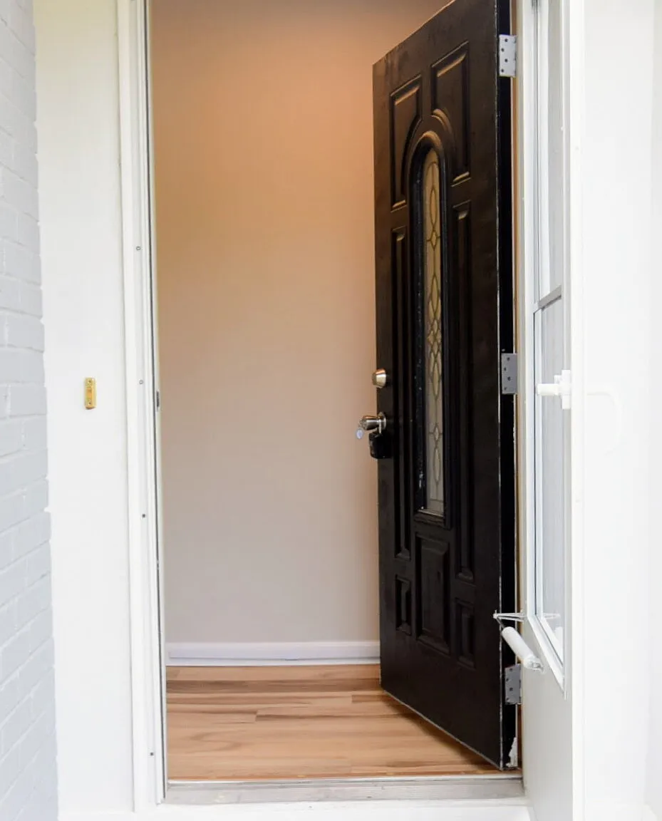 3 bed, 2.0 bath, 1381 sqft, $1,600 — Photo 3