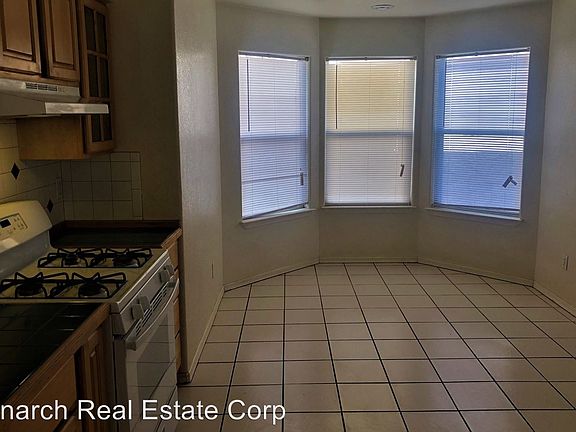 3rd image of 5011 Calle Verde