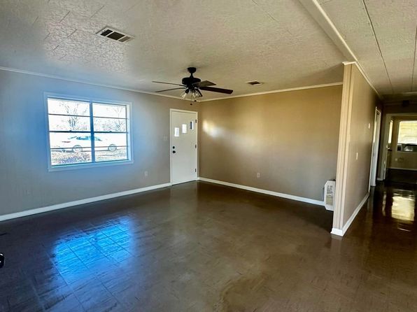 315 Railroad St, Oak Grove, LA 71263