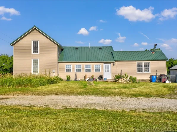 1751 61st St, Garrison, IA 52229