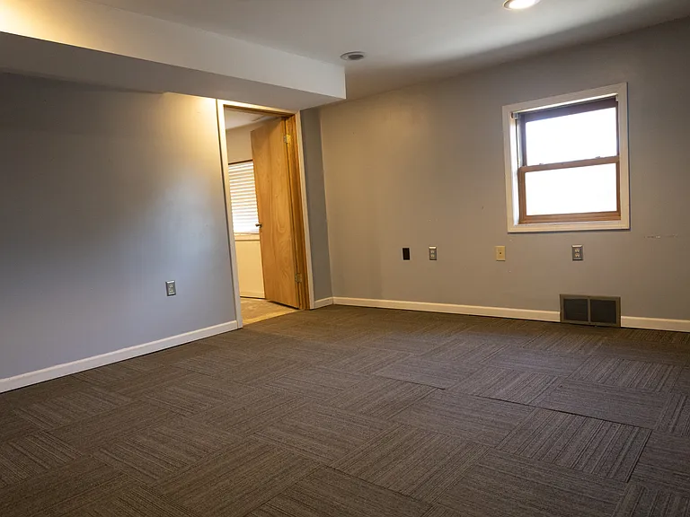 619 W Baraga Ave — Photo 4