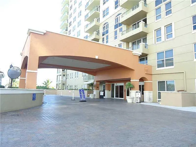 2080 S Ocean Dr #703 — Photo 11