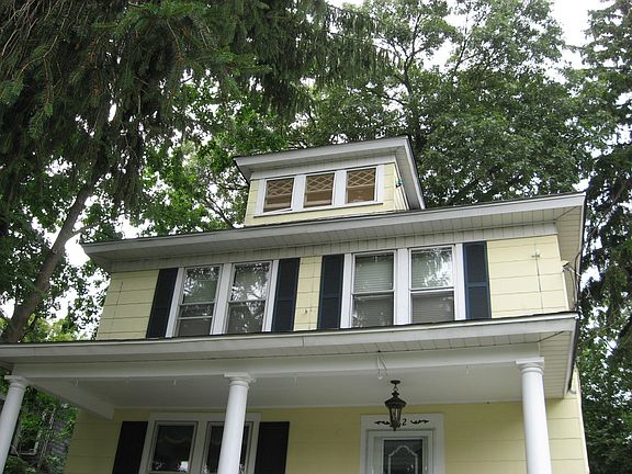4th image of 62 Crescent Dr