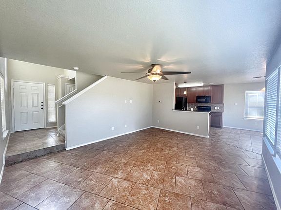 4th image of 2221 Lakeline Dr