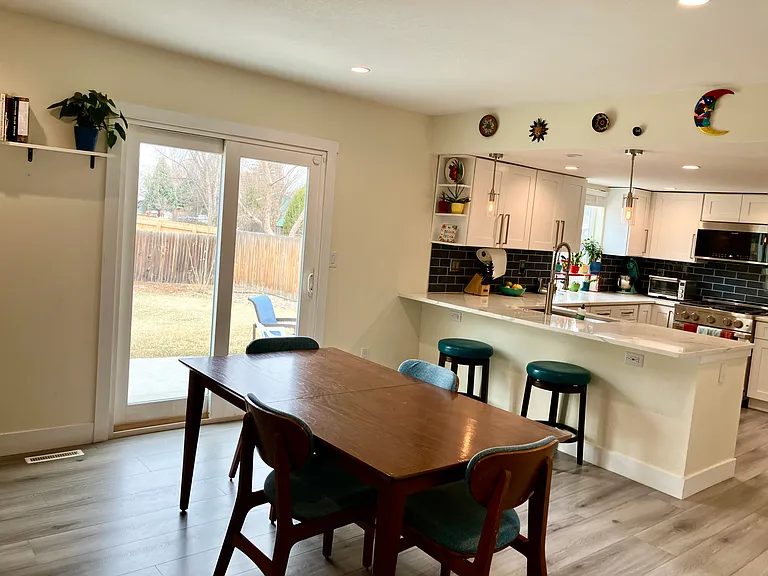 1240 Delphi Dr — Photo 3