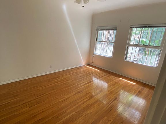 4th image of 355 S Cochran Ave #103
