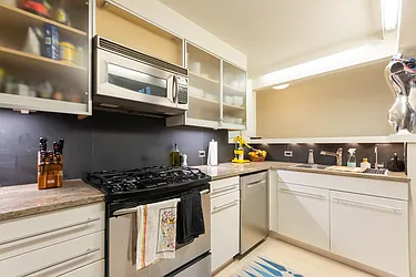 Rented by Batra Group Inc